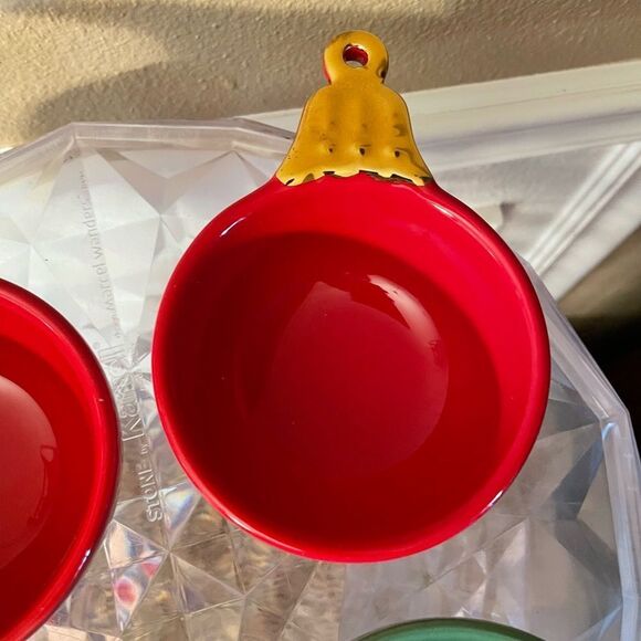 Department 56 Green and Red Christmas Ornament Stoneware Snack Bowls - Picture 5 of 16